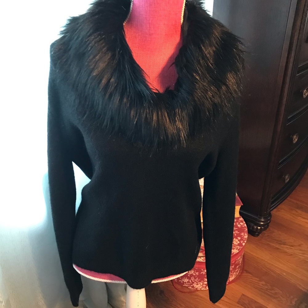 Michael Kors Black V-Neck Sweater With detachable Faux Fur collar Size L NWOT